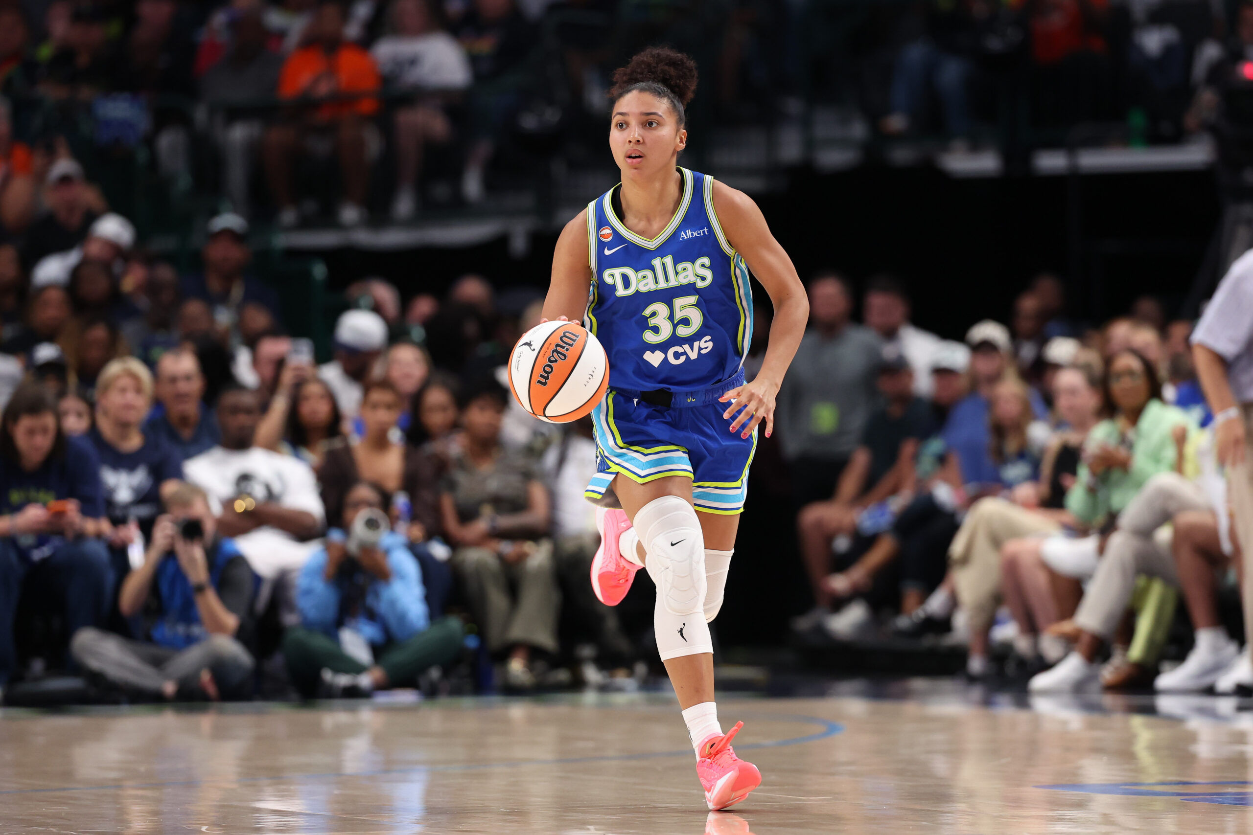 Dallas Wings Guard Azzi Fudd To Undergo Knee Procedure